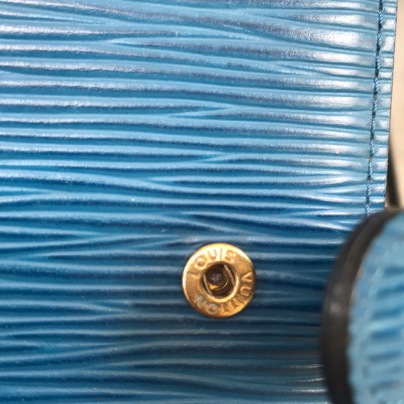 💗SOLD💗Louis Vuitton Toledo blue epi agenda pm - Picture 5 of 16